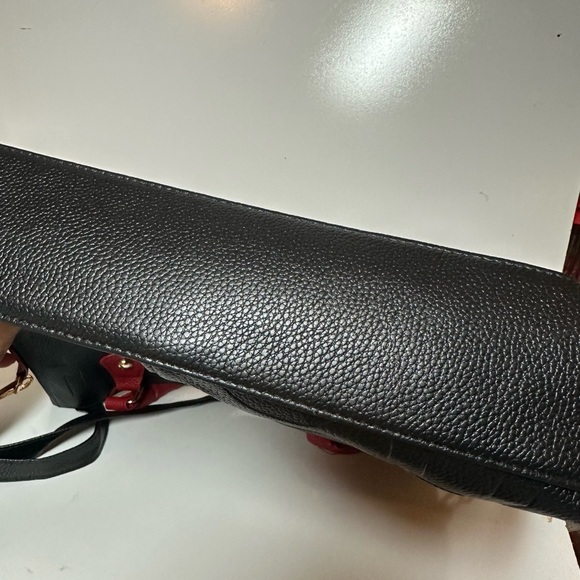 Black and Red Vegan leather purse - Picture 3 of 4